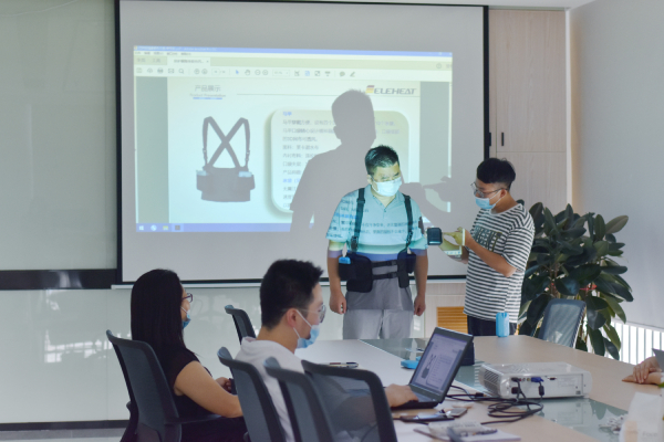 如何解决防护服无法散热这一难题？