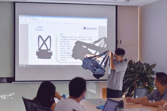 一款可达到防护服散热效果的“风冷马甲”